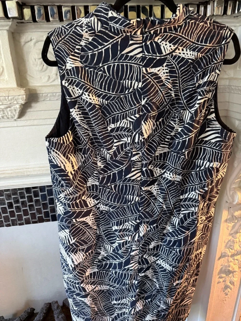 💒 Brooks Brothers Navy and White Leaf-Print Sleeveless Dress - Picture 3 of 8